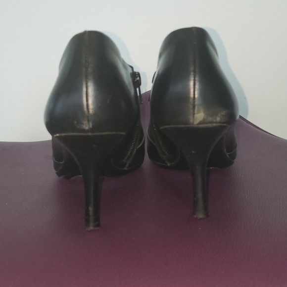 Calvin Klein shoes - Picture 3 of 9